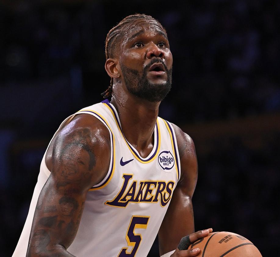 湖人最大毒瘤凸显！艾顿攻守全垮纯副作用，被DNP后立马打出优势